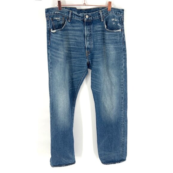 Levis Mens 501 Button Fly Straight Leg Relaxed Jeans size 38 x 32 Distressed - Picture 1 of 5